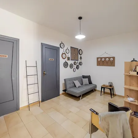 Sicily O'clock House *